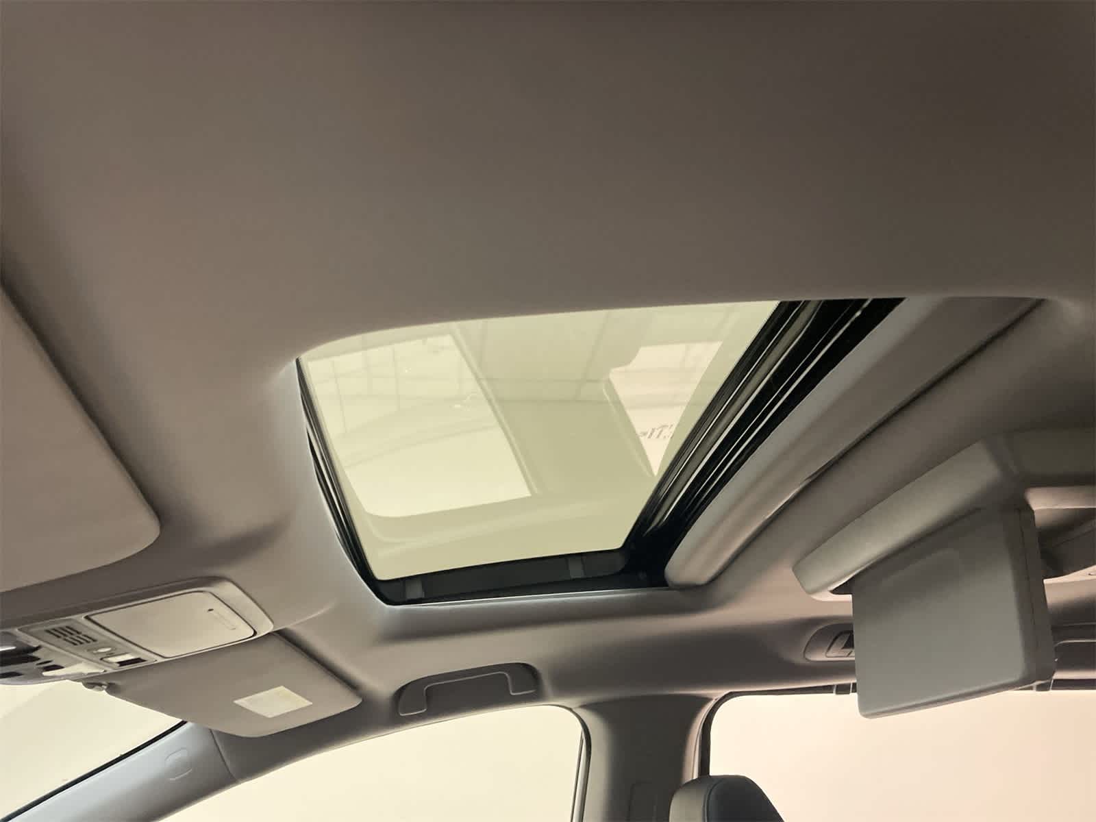 Thumbnail: 2024 Honda Odyssey - 3