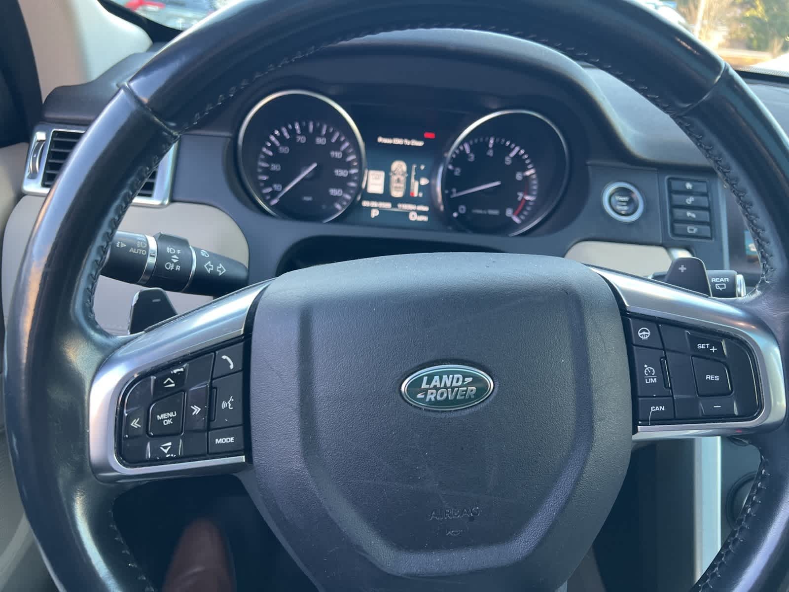 Thumbnail: 2016 Land Rover Discovery Sport - 21