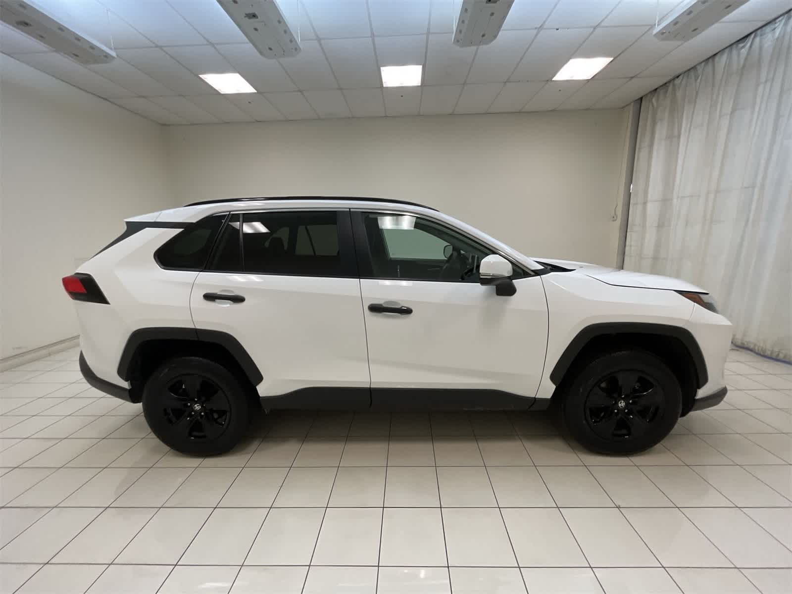 Thumbnail: 2023 Toyota RAV4 - 24