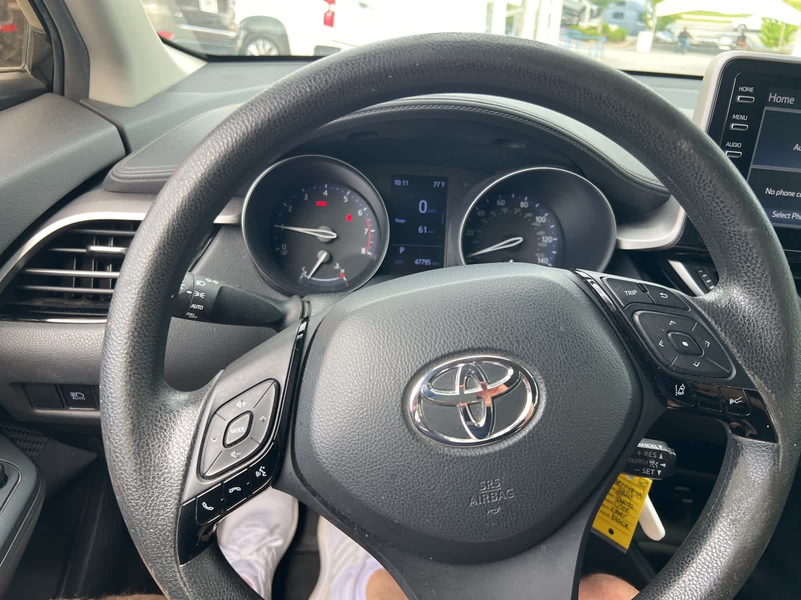 2020 Toyota C-HR LE 21
