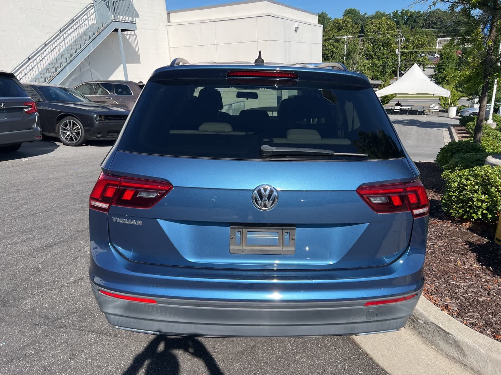 Thumbnail: 2020 Volkswagen Tiguan - 9