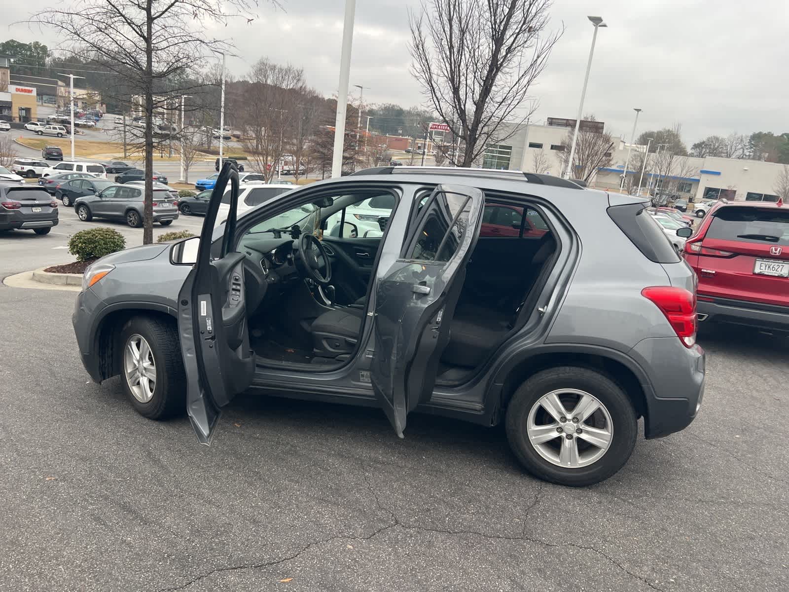 Thumbnail: 2020 Chevrolet Trax - 17