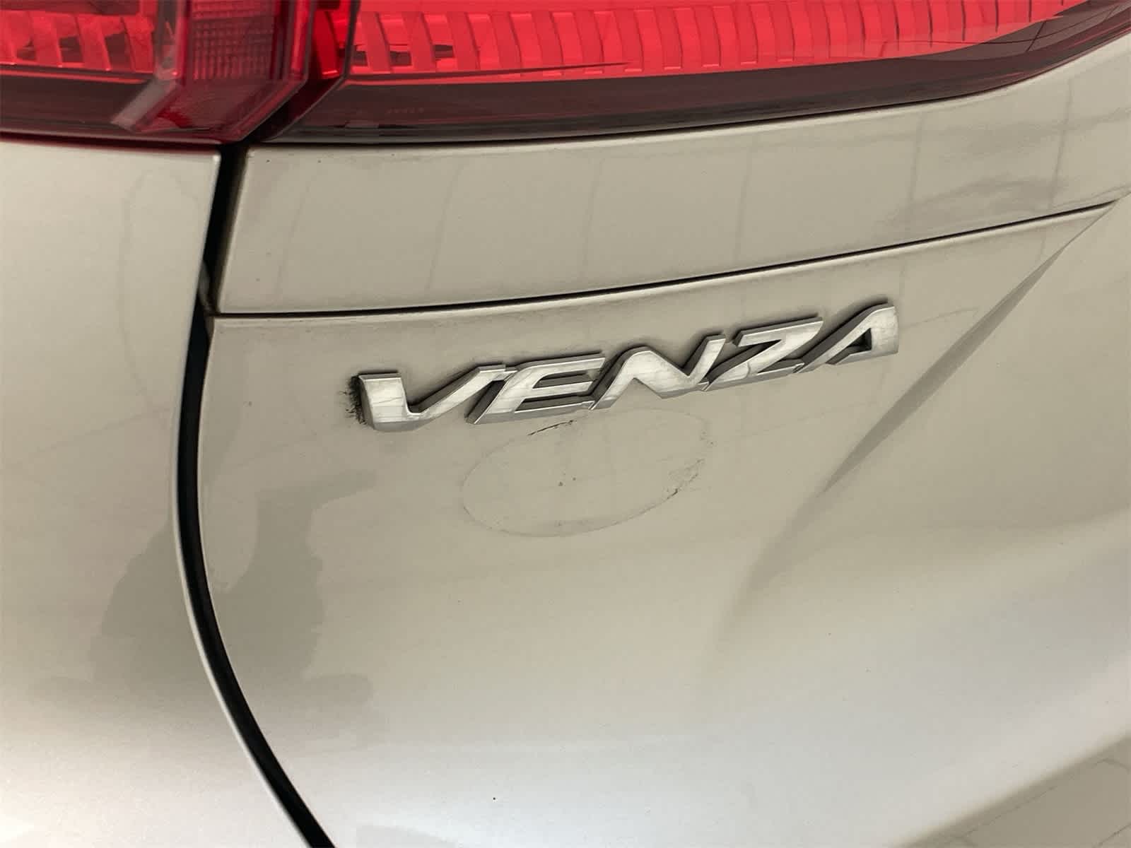 Thumbnail: 2021 Toyota Venza - 22