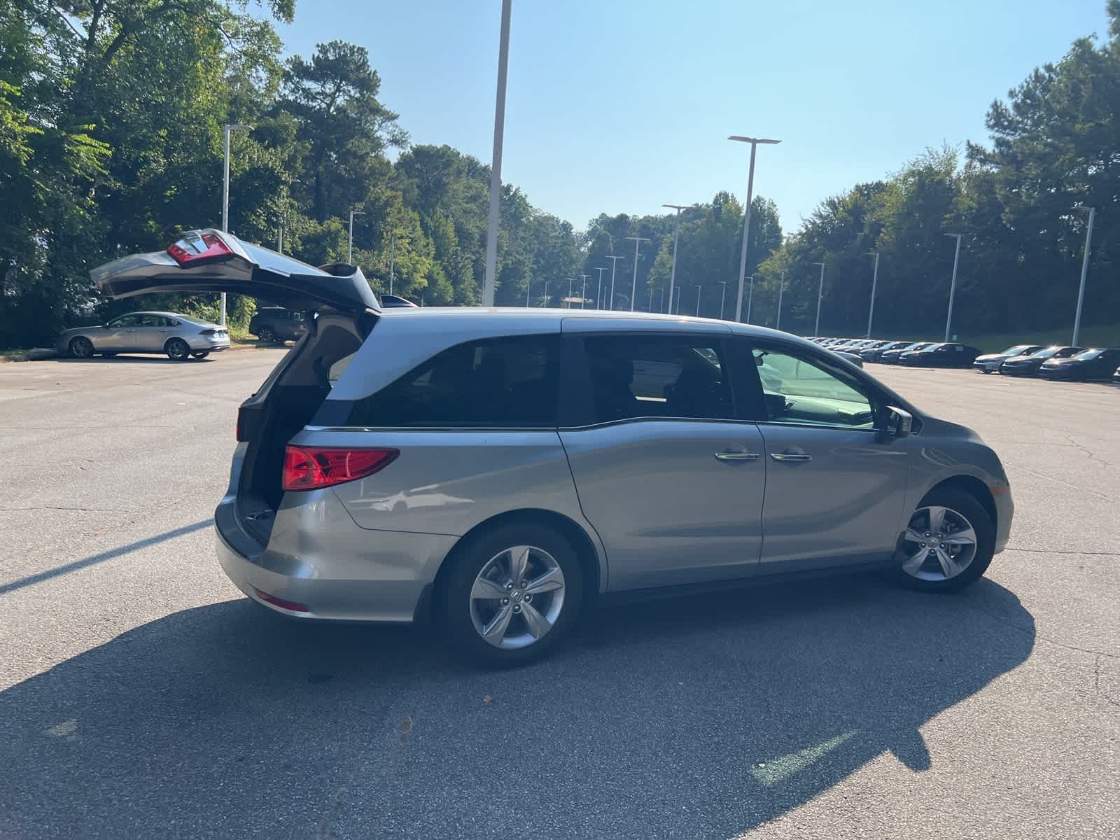 Thumbnail: 2020 Honda Odyssey - 10