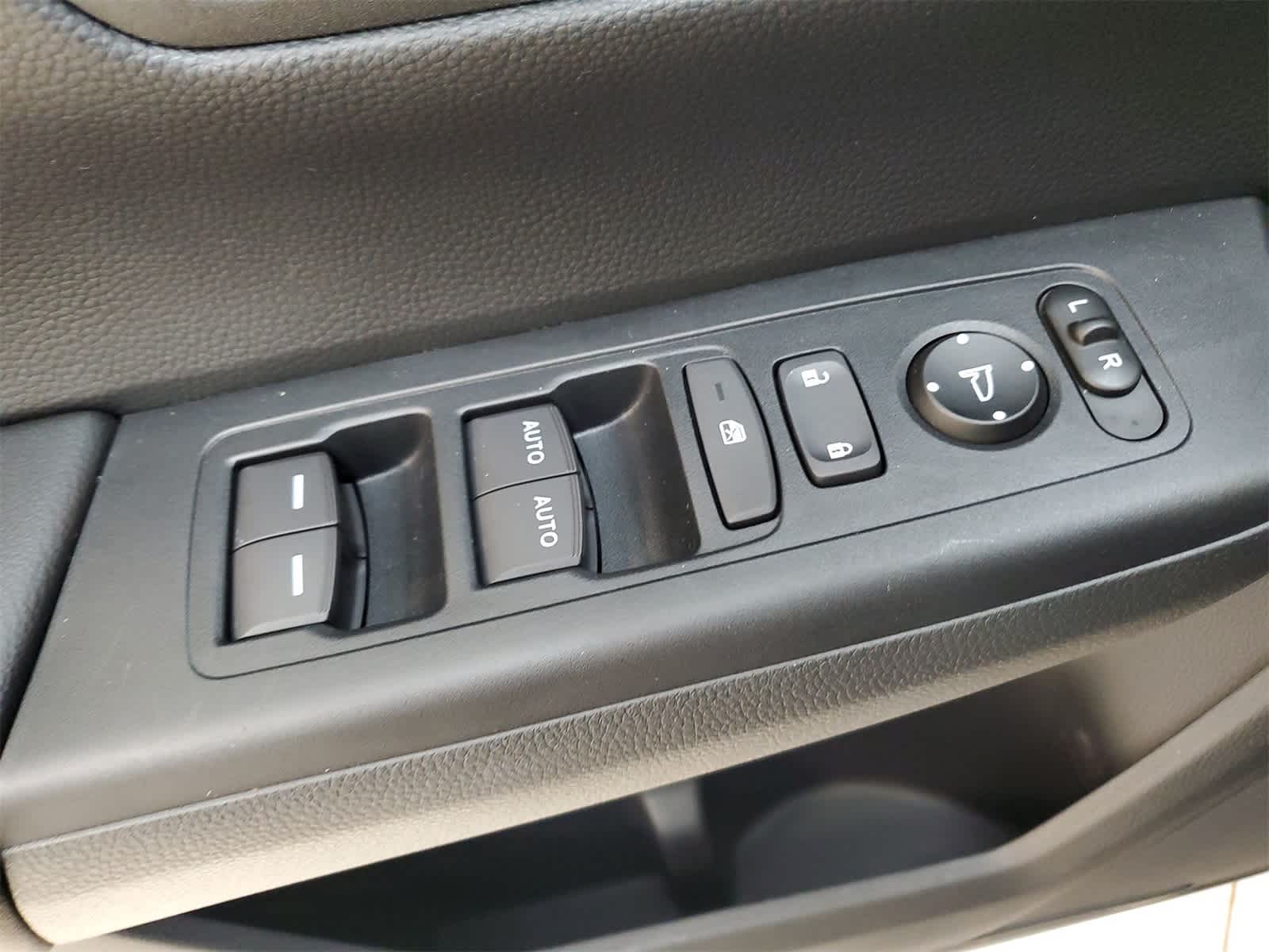 Thumbnail: 2023 Honda CR-V - 17