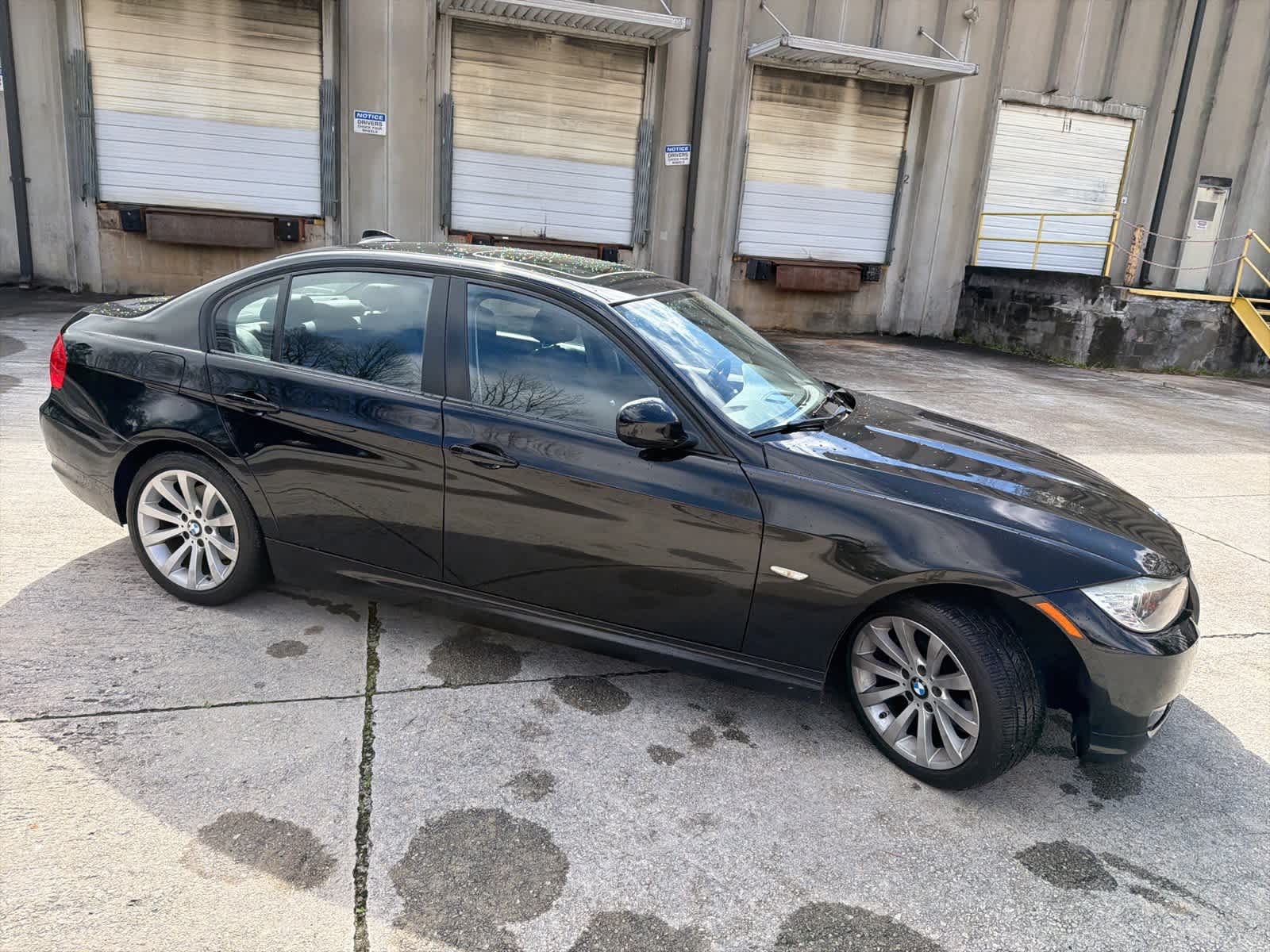 Thumbnail: 2011 BMW 3 Series - 12