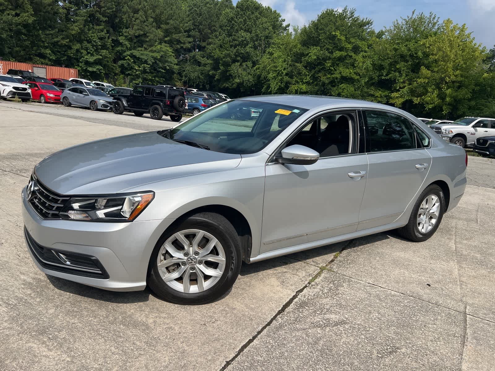Thumbnail: 2016 Volkswagen Passat - 5