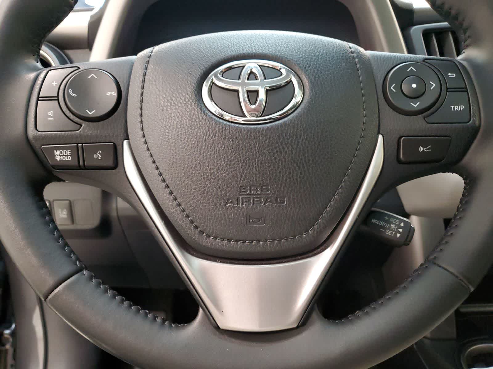 Thumbnail: 2018 Toyota RAV4 - 10
