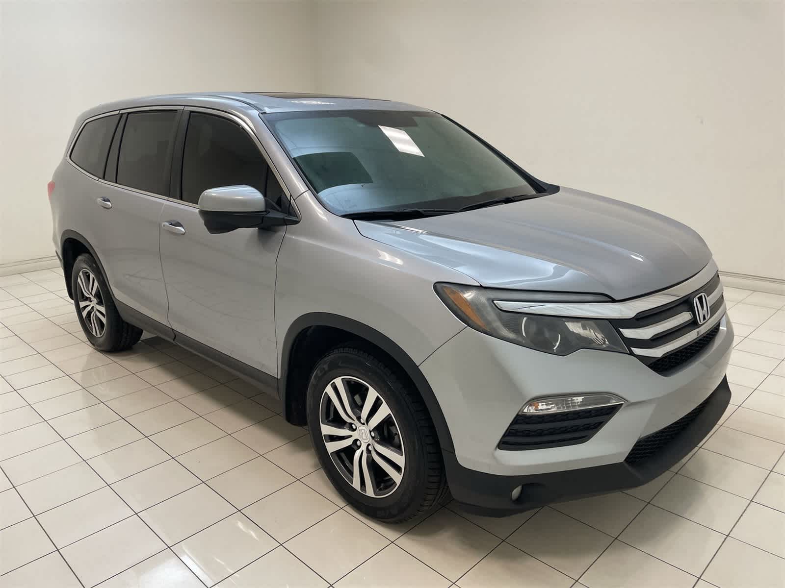 Thumbnail: 2018 Honda Pilot - 25