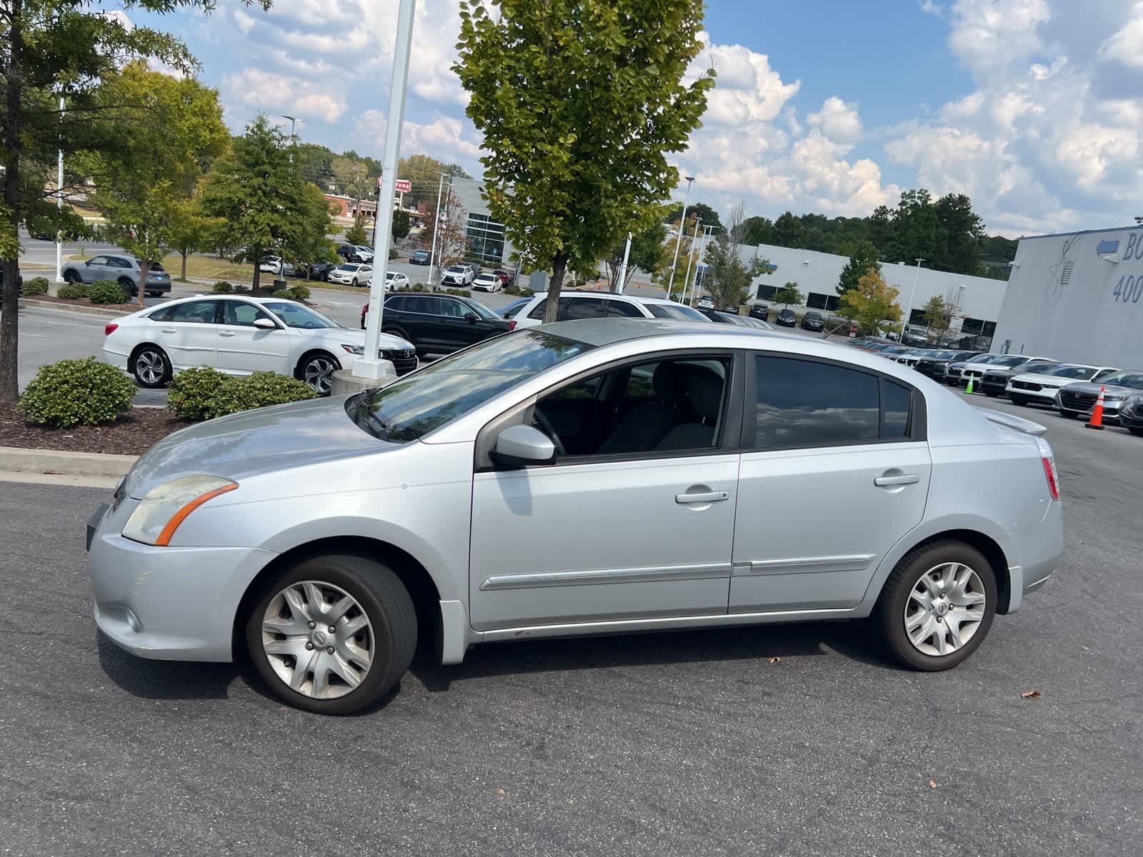 Thumbnail: 2012 Nissan Sentra - 6
