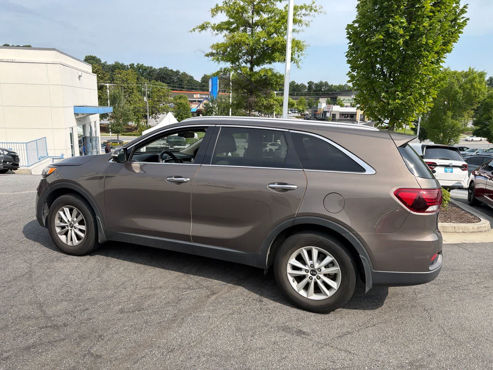 Thumbnail: 2019 Kia Sorento - 8