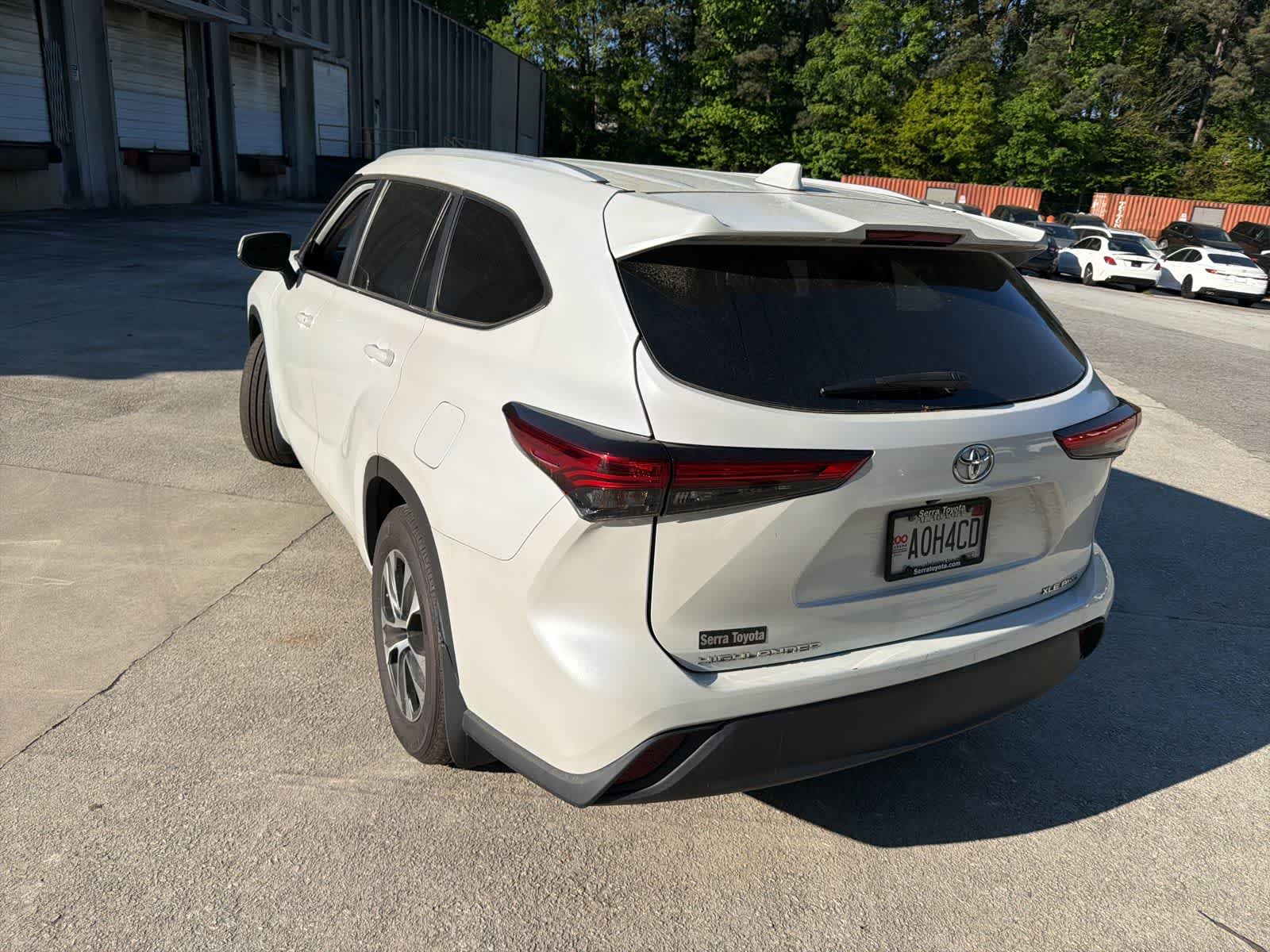 Thumbnail: 2023 Toyota Highlander - 9
