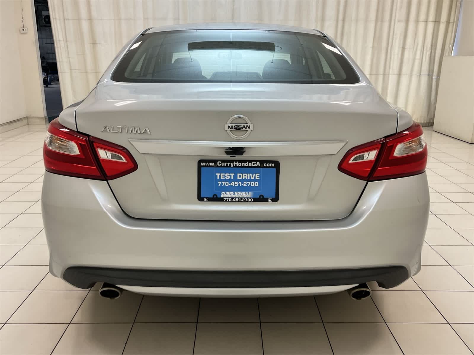 Thumbnail: 2017 Nissan Altima - 26