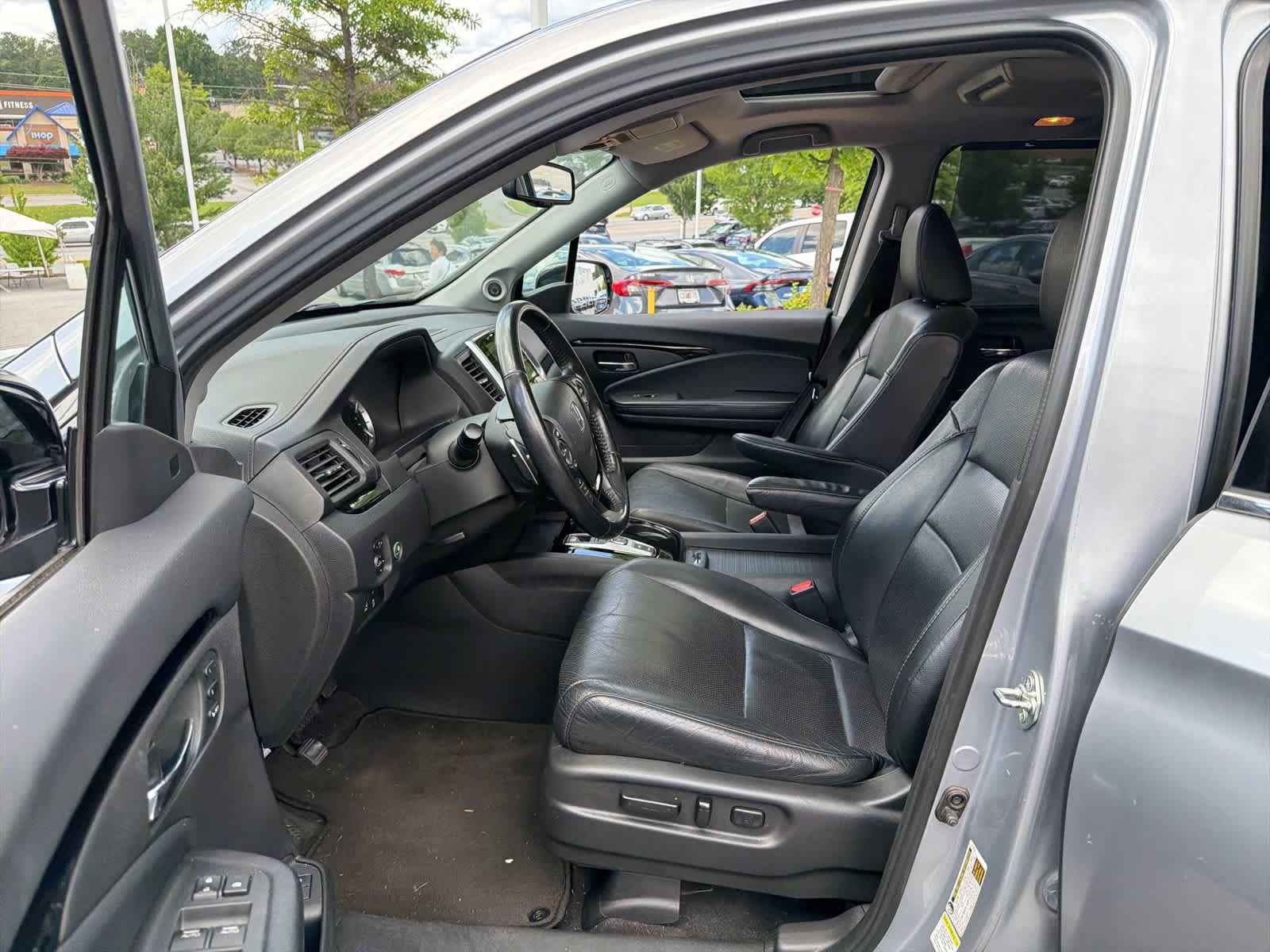 Thumbnail: 2016 Honda Pilot - 17