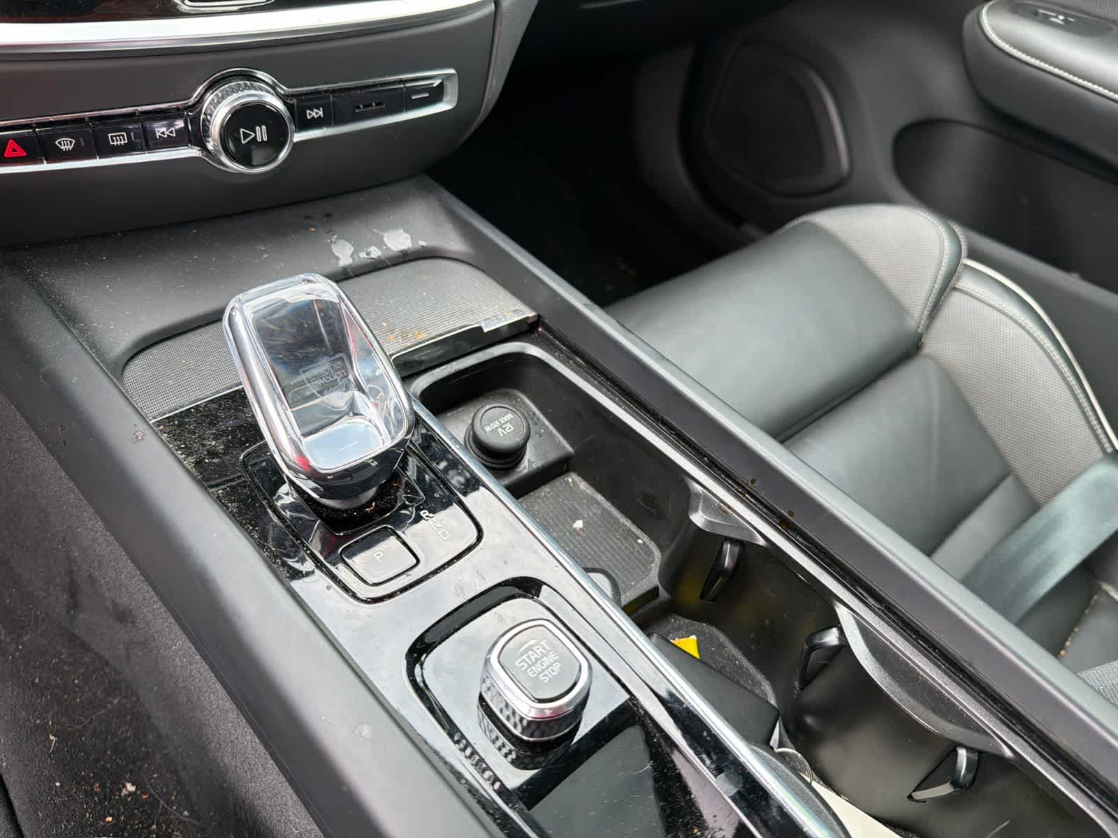 Thumbnail: 2024 Volvo S60 - 24