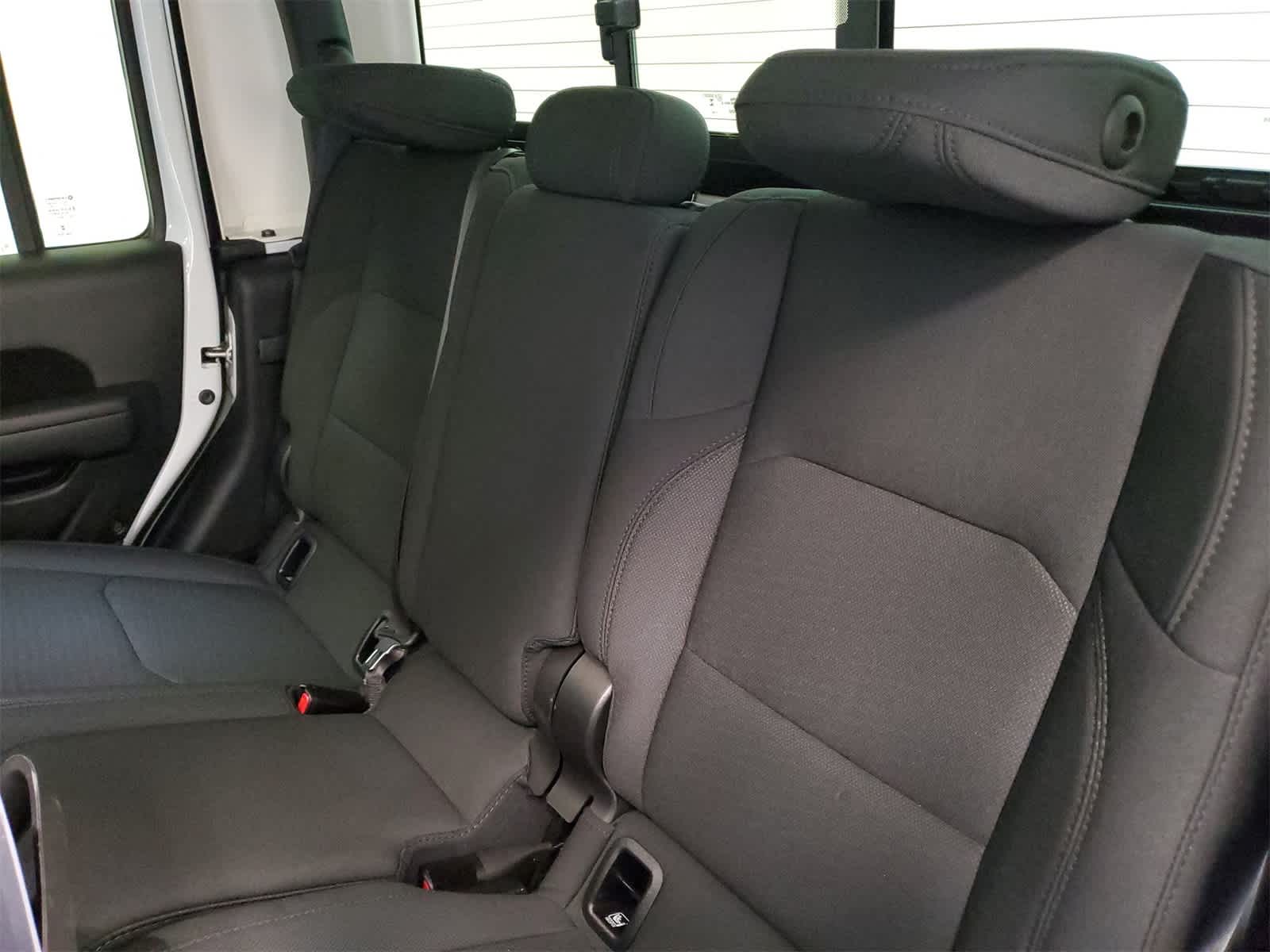 Thumbnail: 2023 Jeep Gladiator - 17