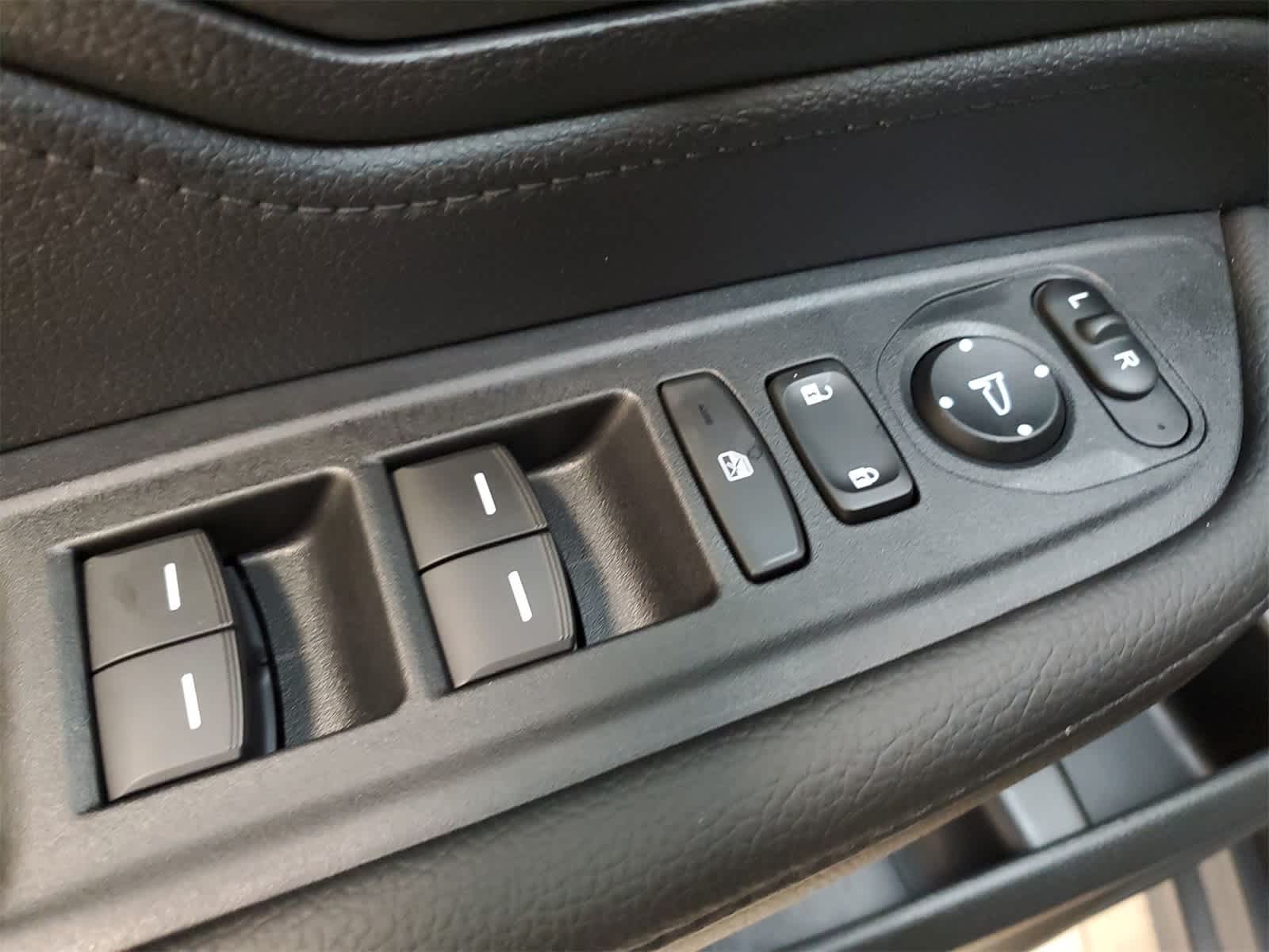 Thumbnail: 2025 Honda Odyssey - 17