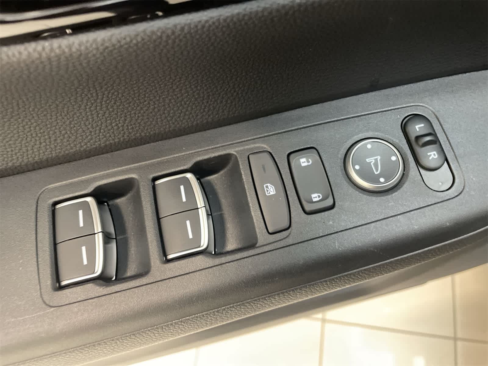 Thumbnail: 2025 Honda CR-V - 17