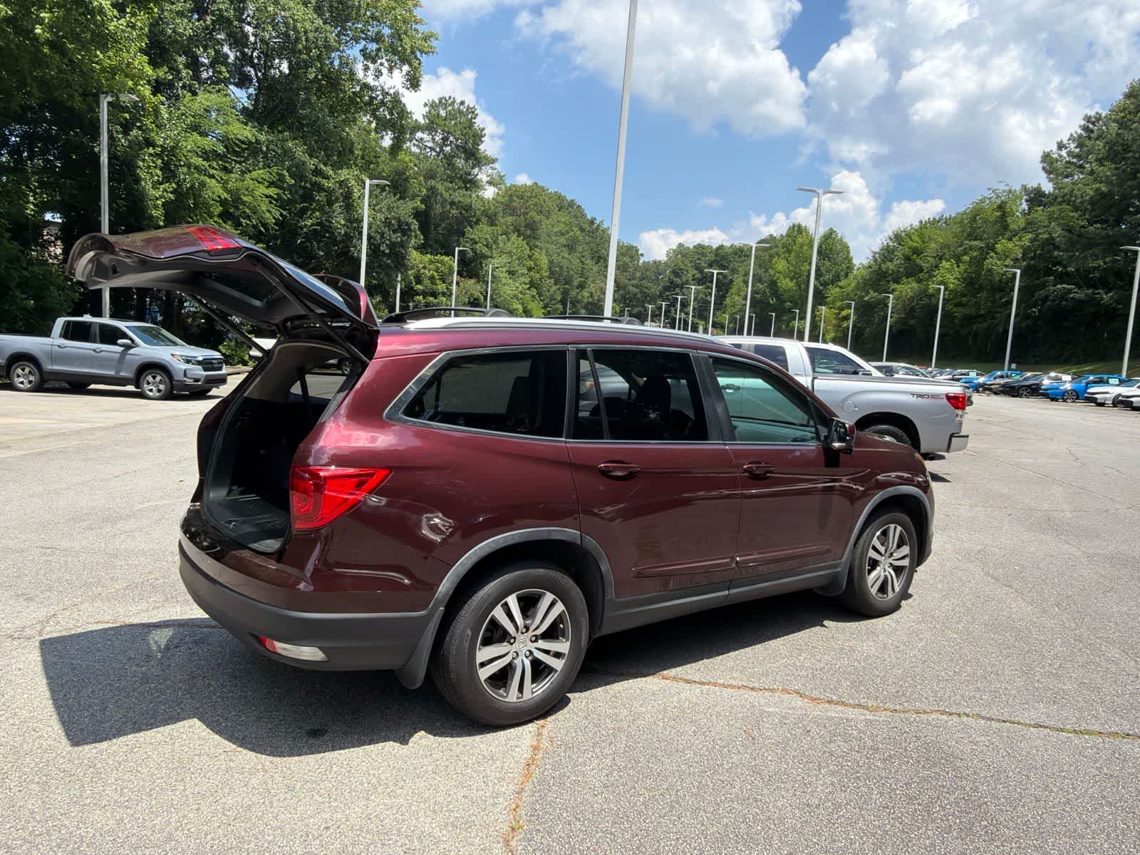 Thumbnail: 2016 Honda Pilot - 12