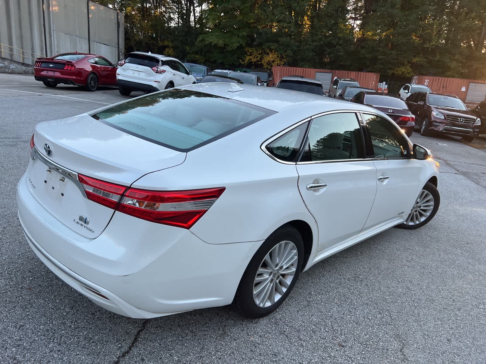 Thumbnail: 2014 Toyota Avalon - 10