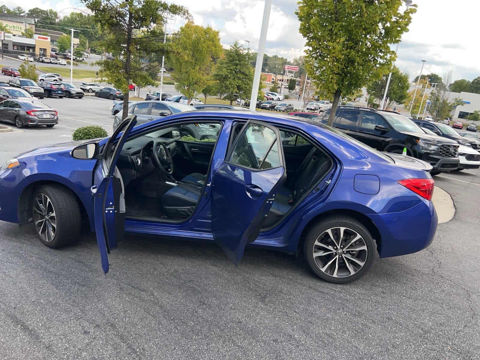 Thumbnail: 2018 Toyota Corolla - 16