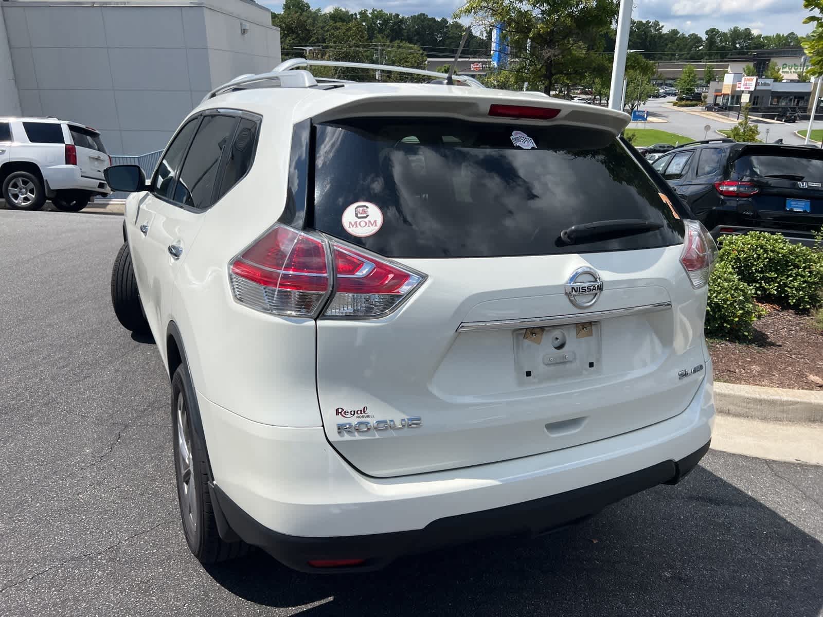 Thumbnail: 2015 Nissan Rogue - 9