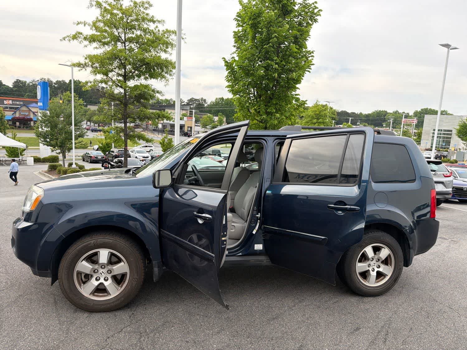 Thumbnail: 2011 Honda Pilot - 18