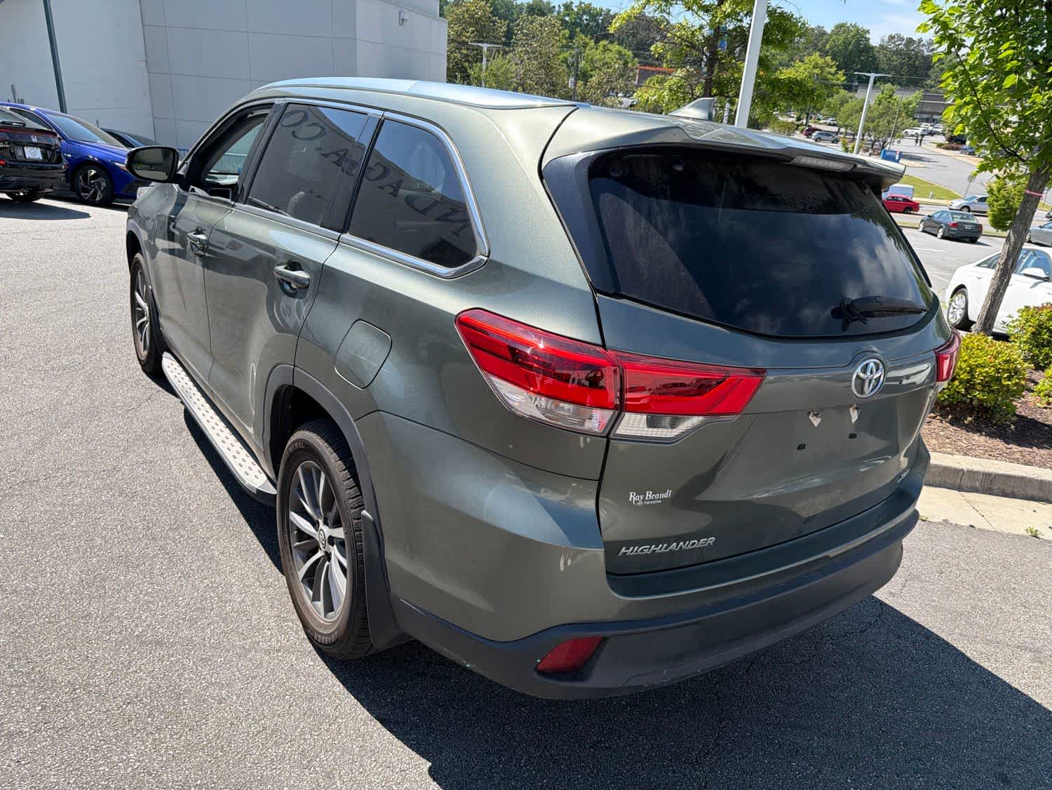 Thumbnail: 2019 Toyota Highlander - 7