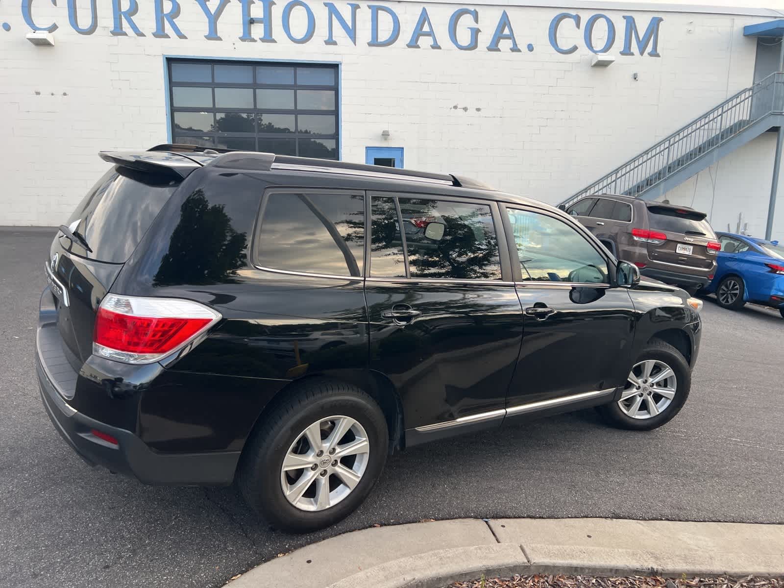 Thumbnail: 2011 Toyota Highlander - 11