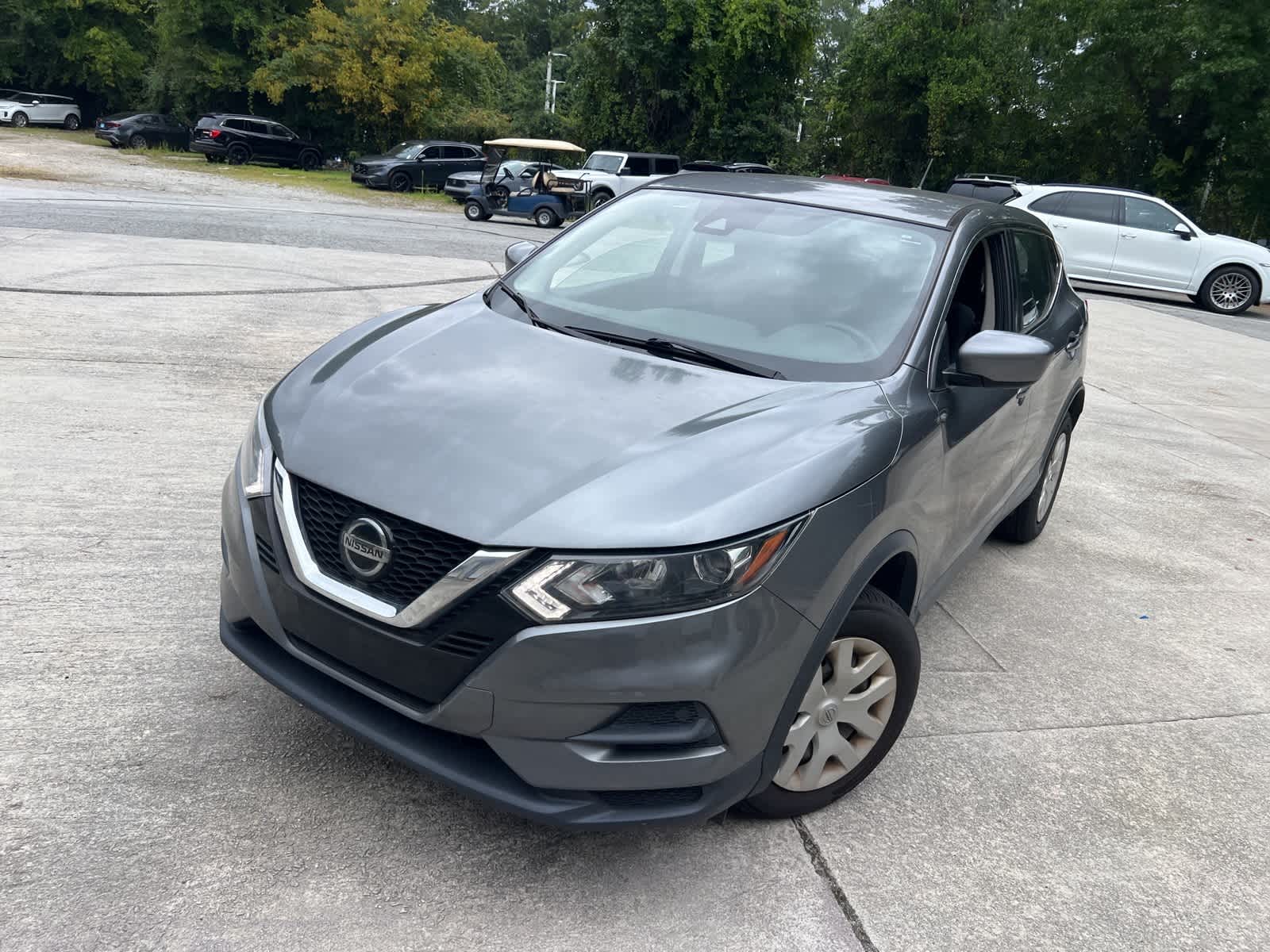 Thumbnail: 2020 Nissan Rogue Sport - 3