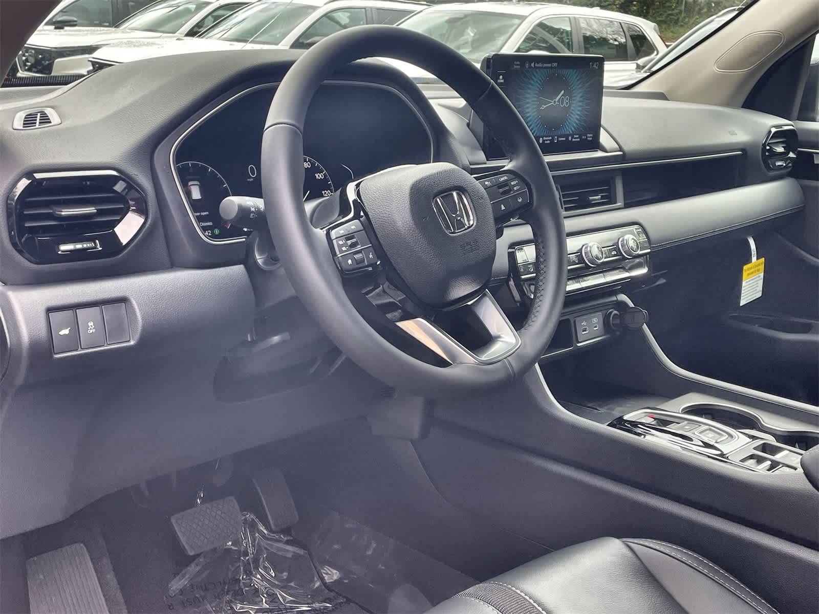 Thumbnail: 2025 Honda Pilot - 13