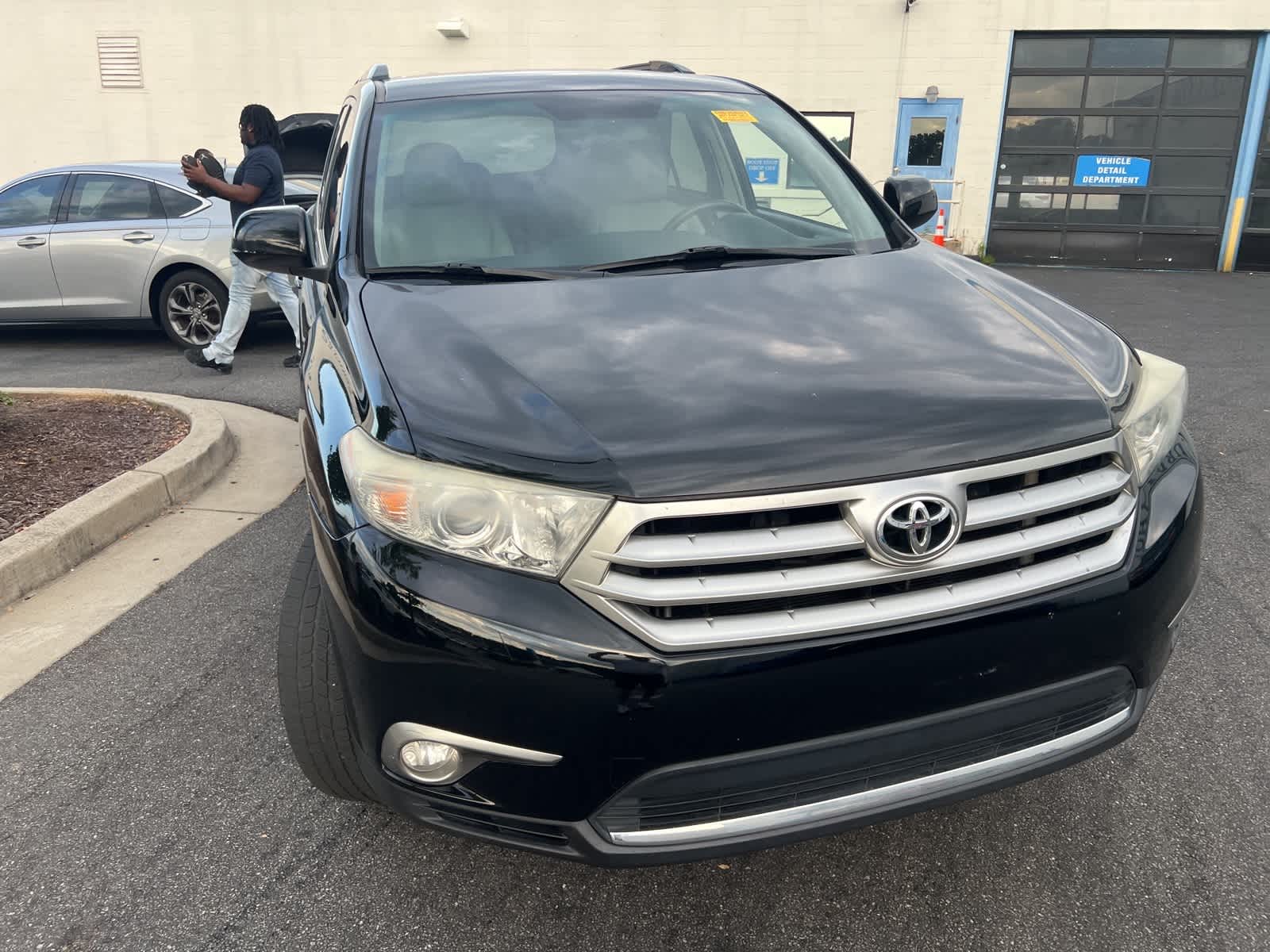Thumbnail: 2011 Toyota Highlander - 14