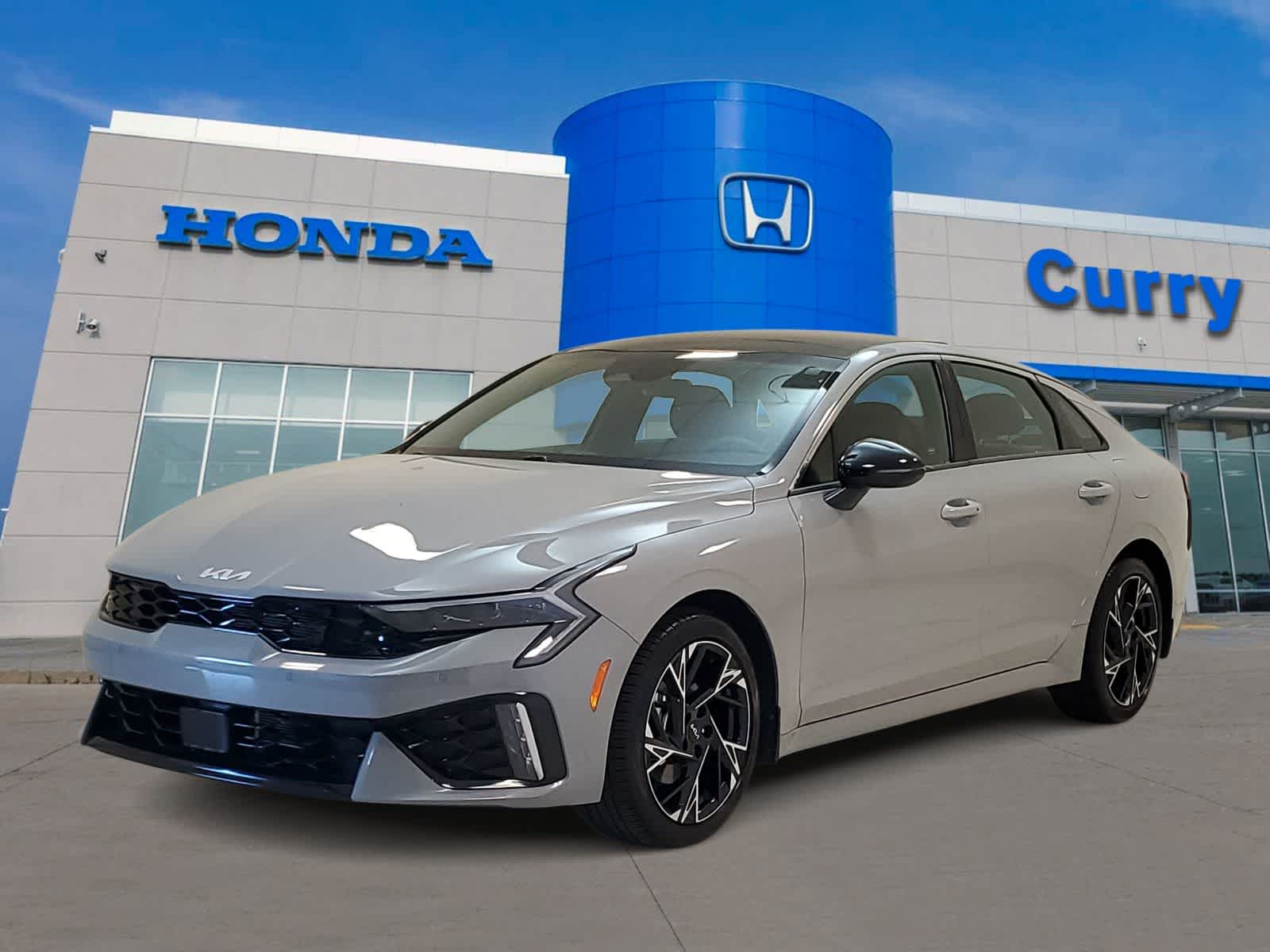 Thumbnail: 2025 Kia K5 - 1