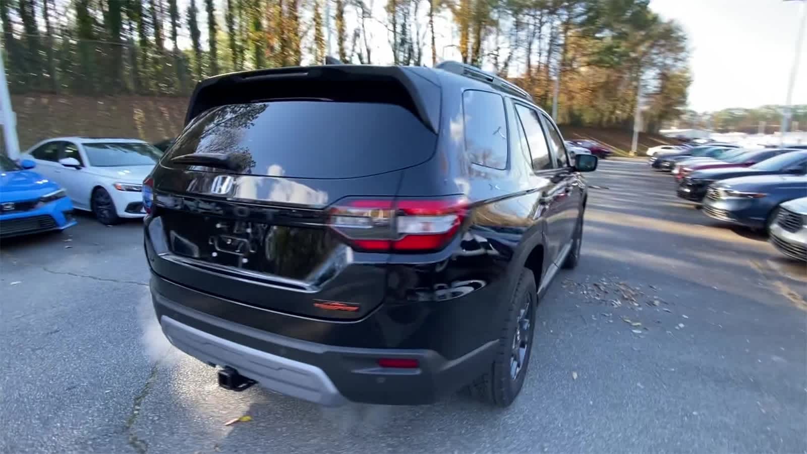 Thumbnail: 2025 Honda Pilot - 8