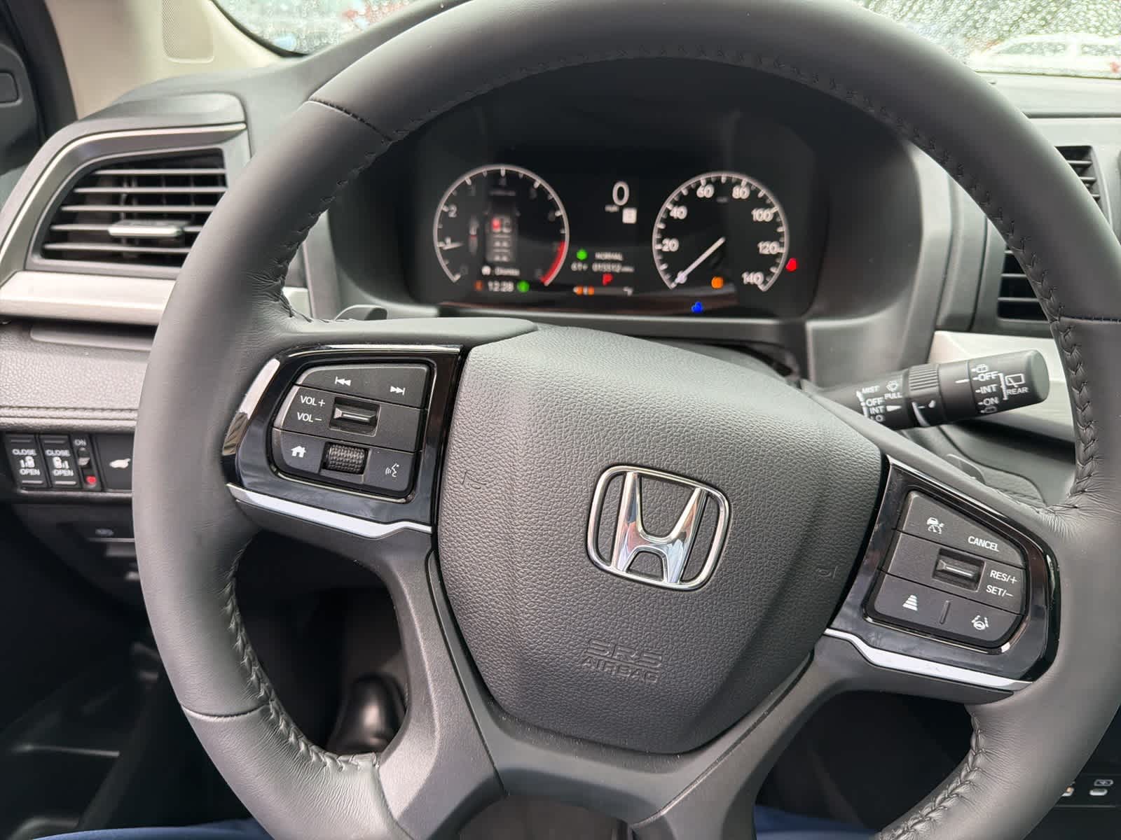 Thumbnail: 2025 Honda Odyssey - 21