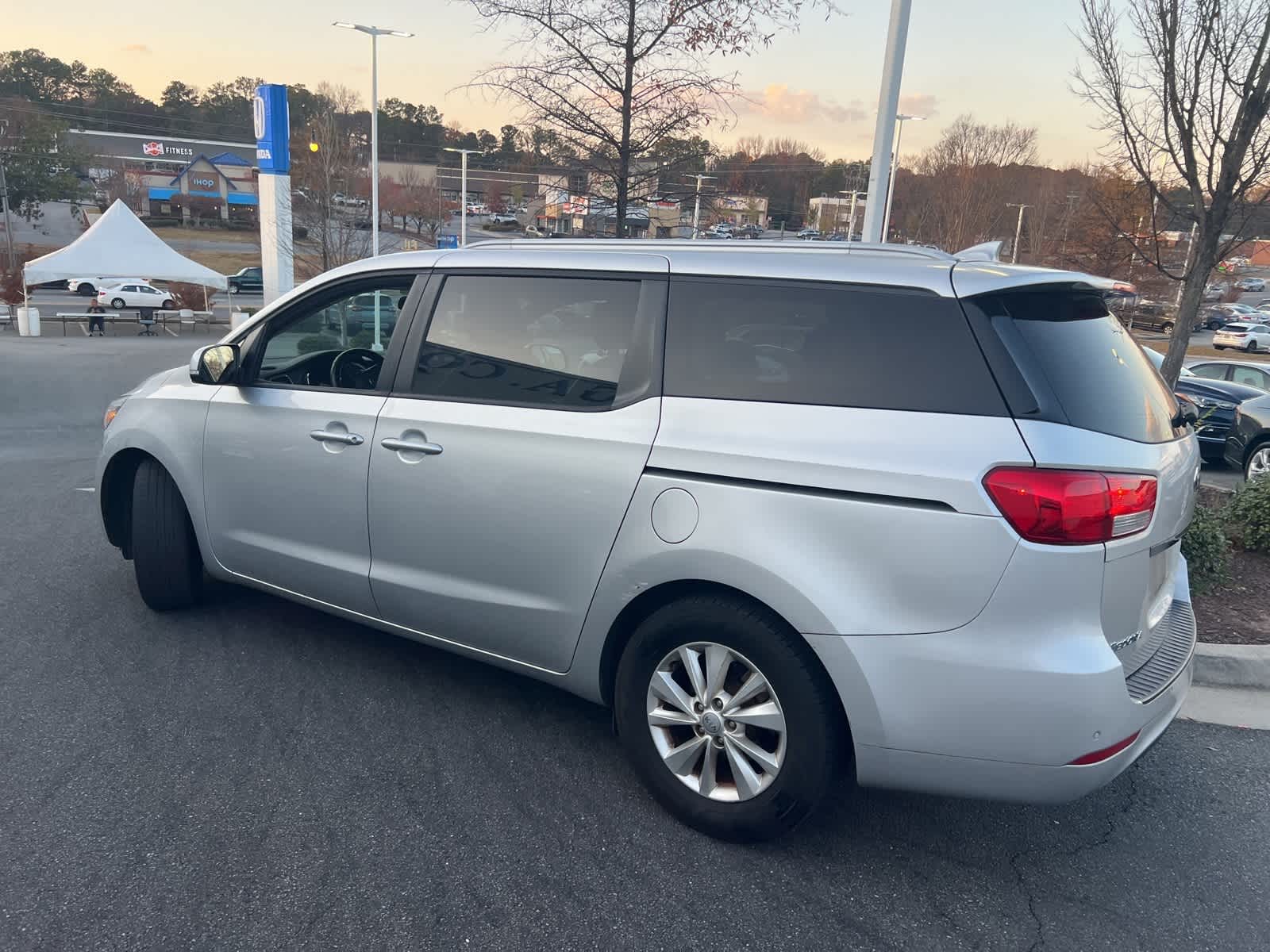 Thumbnail: 2016 Kia Sedona - 7