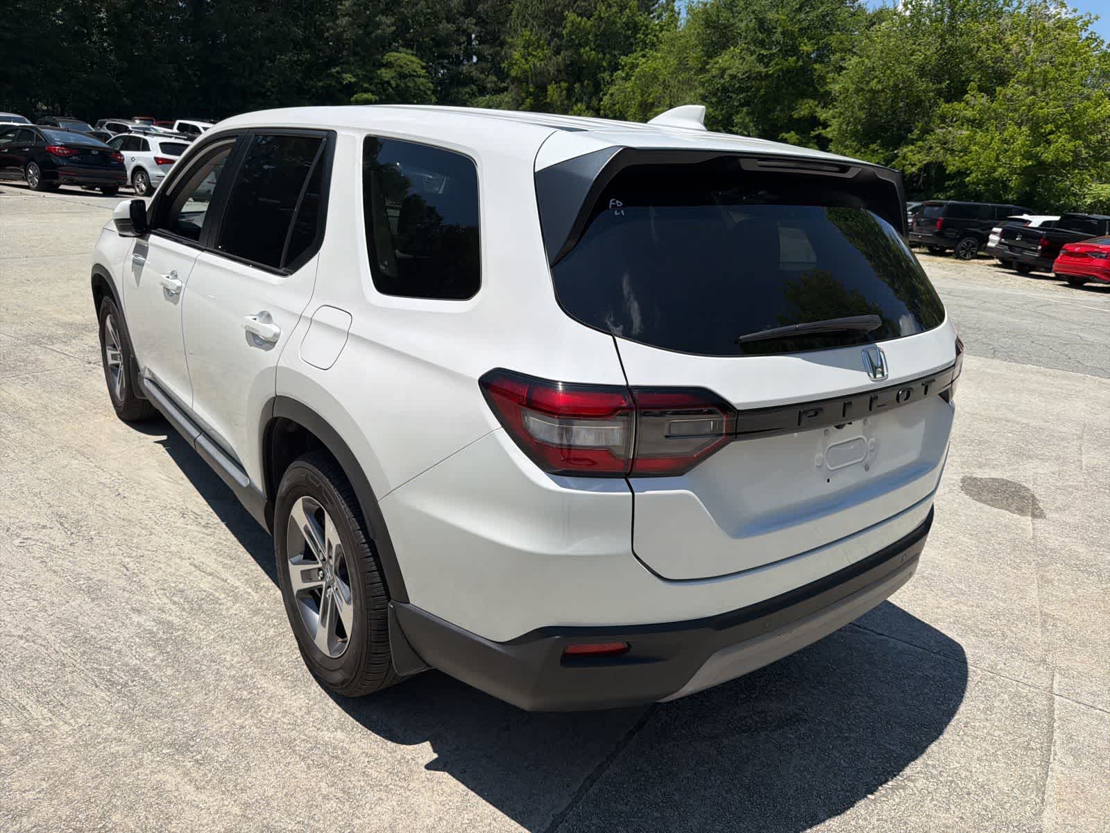 Thumbnail: 2025 Honda Pilot - 9
