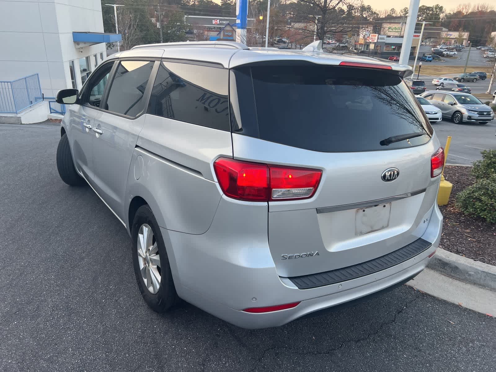 Thumbnail: 2016 Kia Sedona - 8