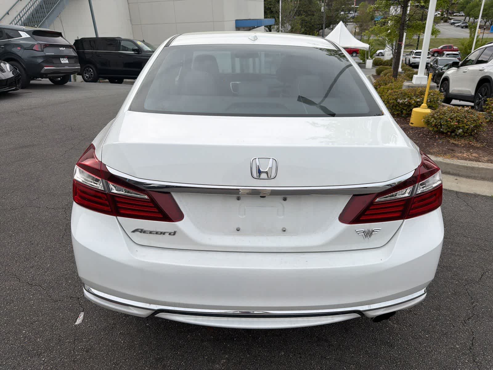 Thumbnail: 2016 Honda Accord - 9