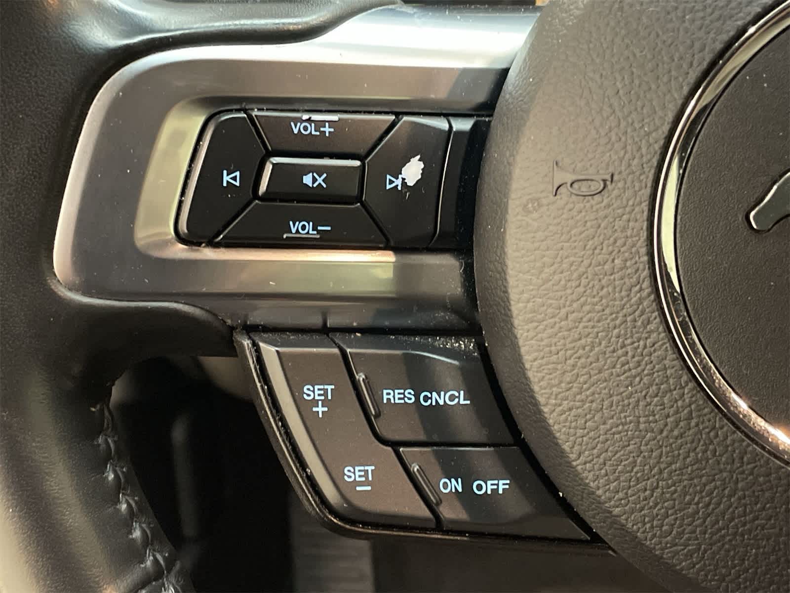 Thumbnail: 2022 Ford Mustang - 10