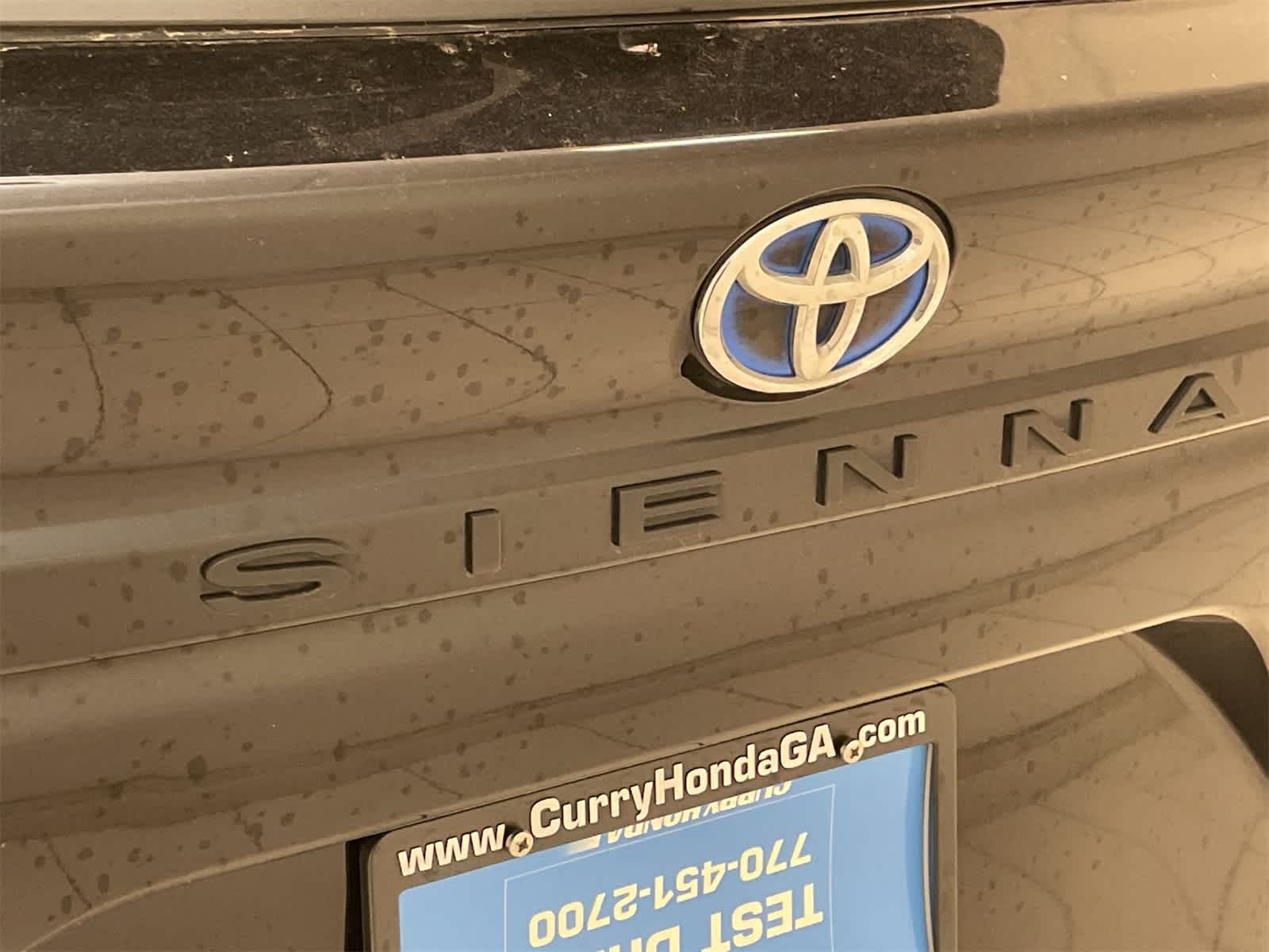 Thumbnail: 2023 Toyota Sienna - 19