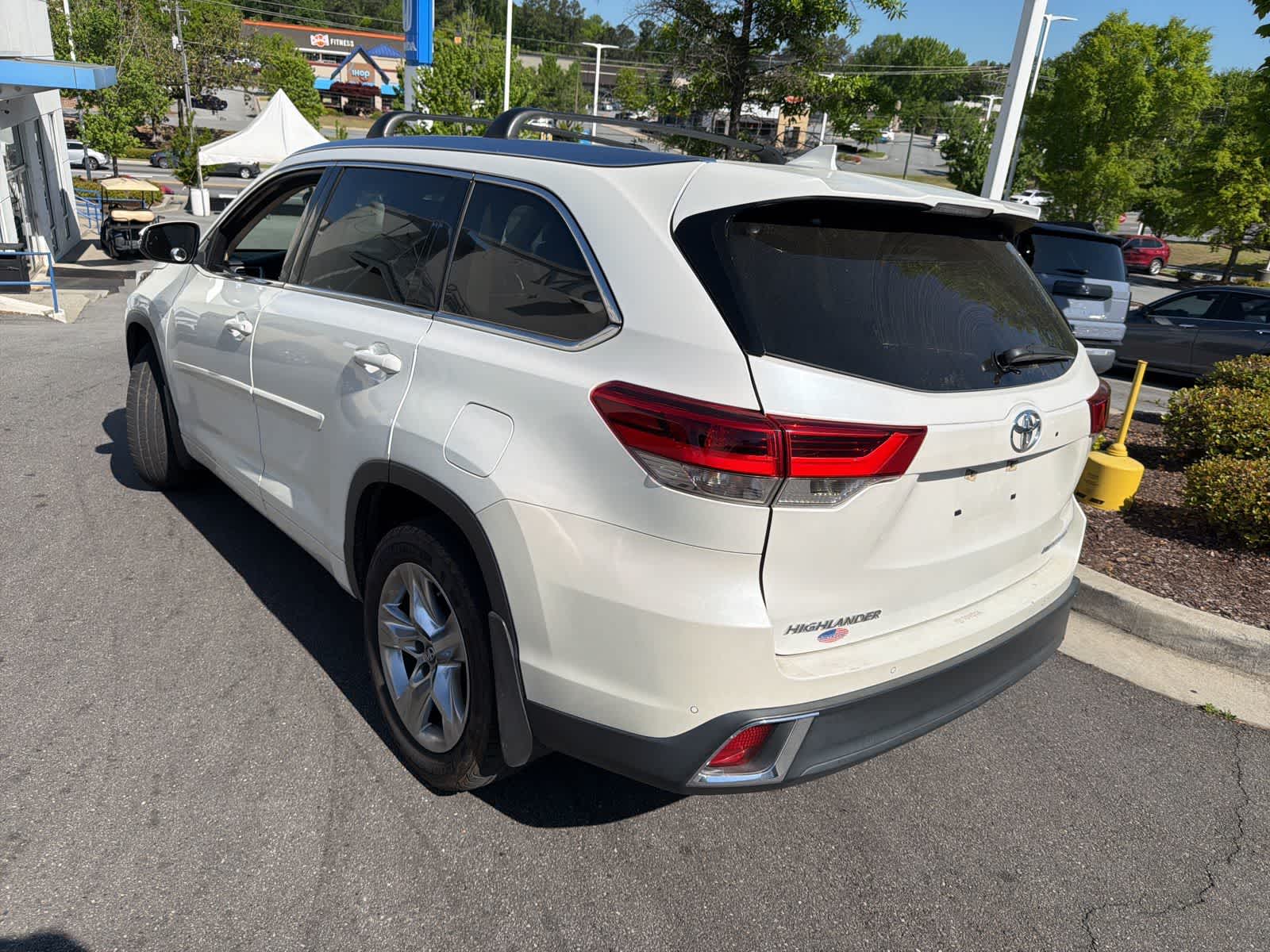 Thumbnail: 2017 Toyota Highlander - 8