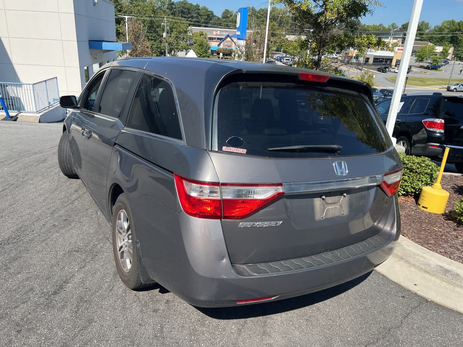 Thumbnail: 2011 Honda Odyssey - 8