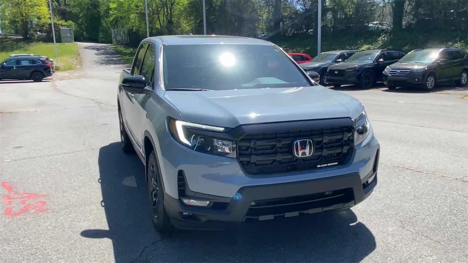 2026 Honda Ridgeline Black Edition photo 3