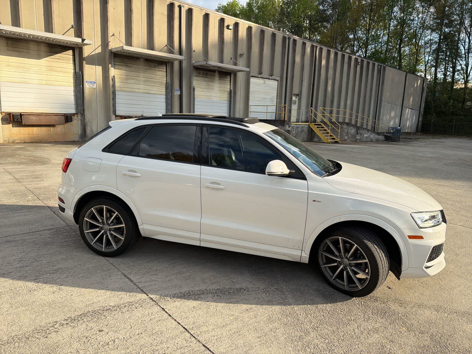 Thumbnail: 2018 Audi Q3 - 12