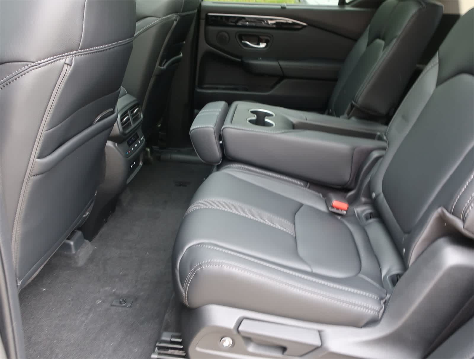 Thumbnail: 2025 Honda Pilot - 9