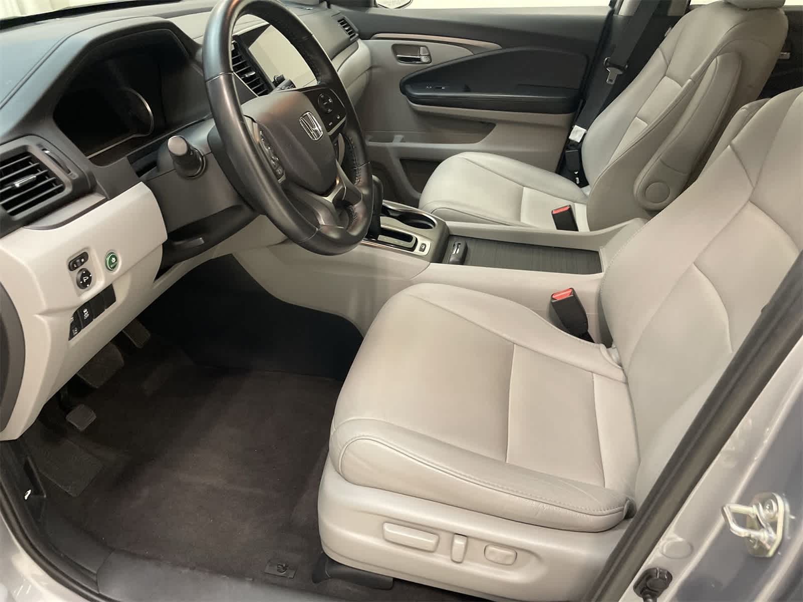 Thumbnail: 2019 Honda Pilot - 19