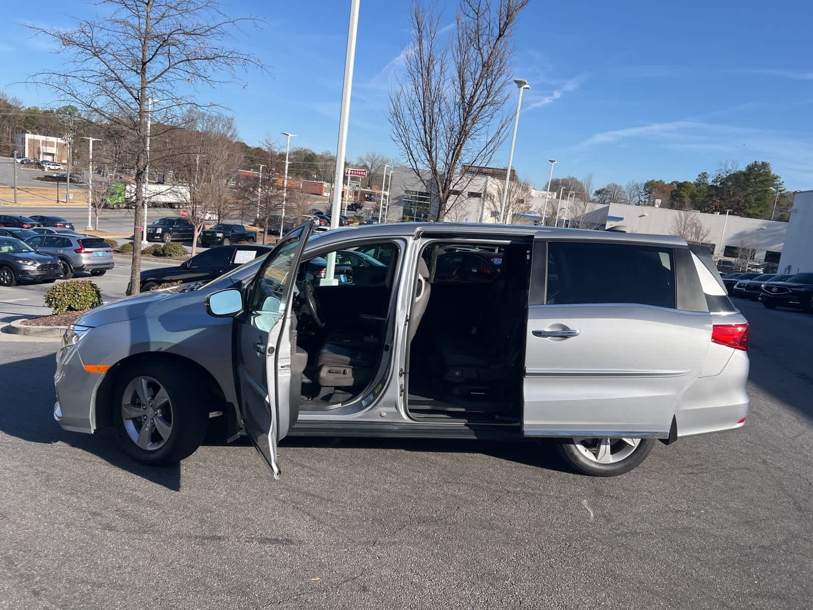 Thumbnail: 2018 Honda Odyssey - 17