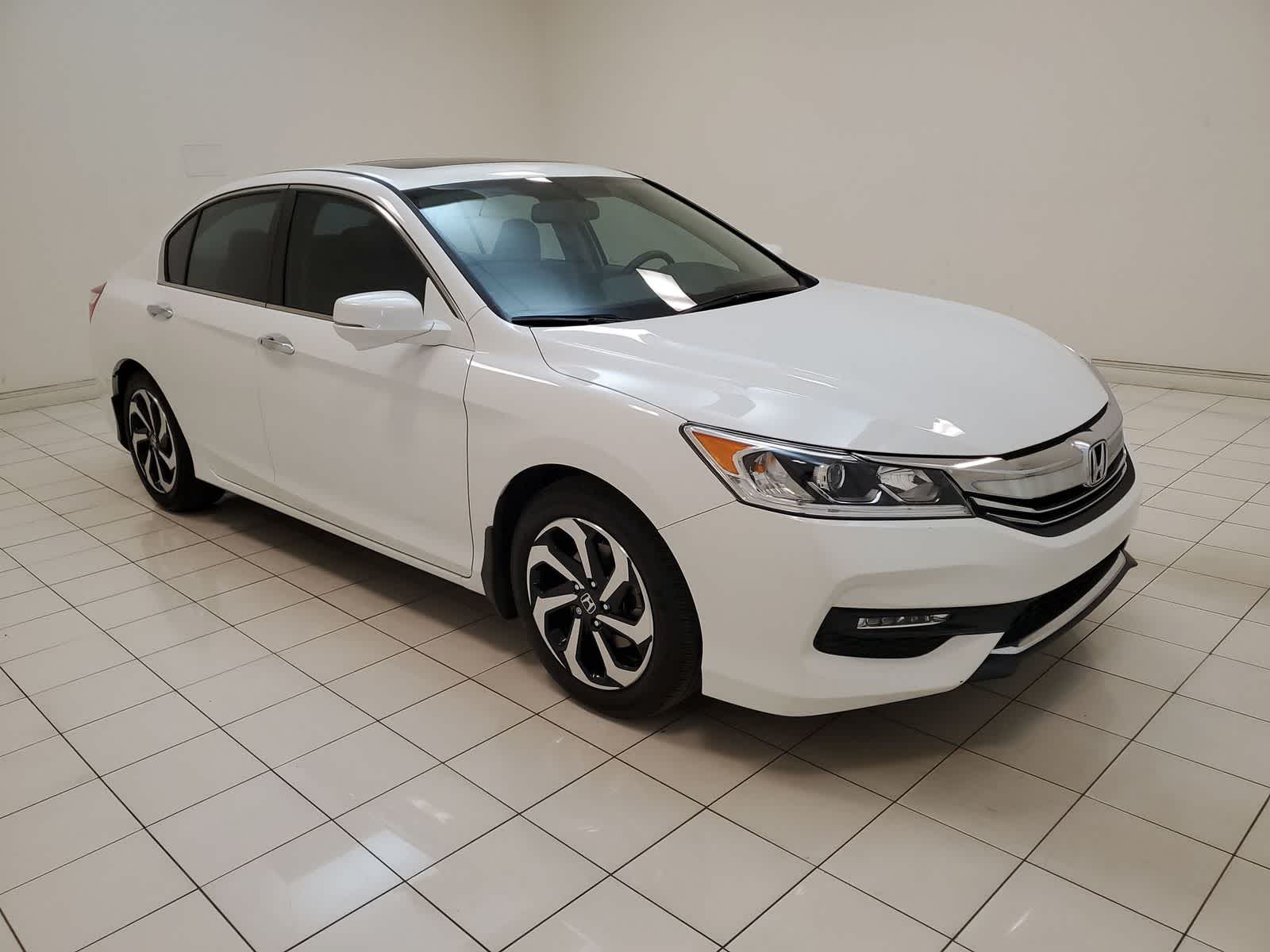 Thumbnail: 2016 Honda Accord - 26