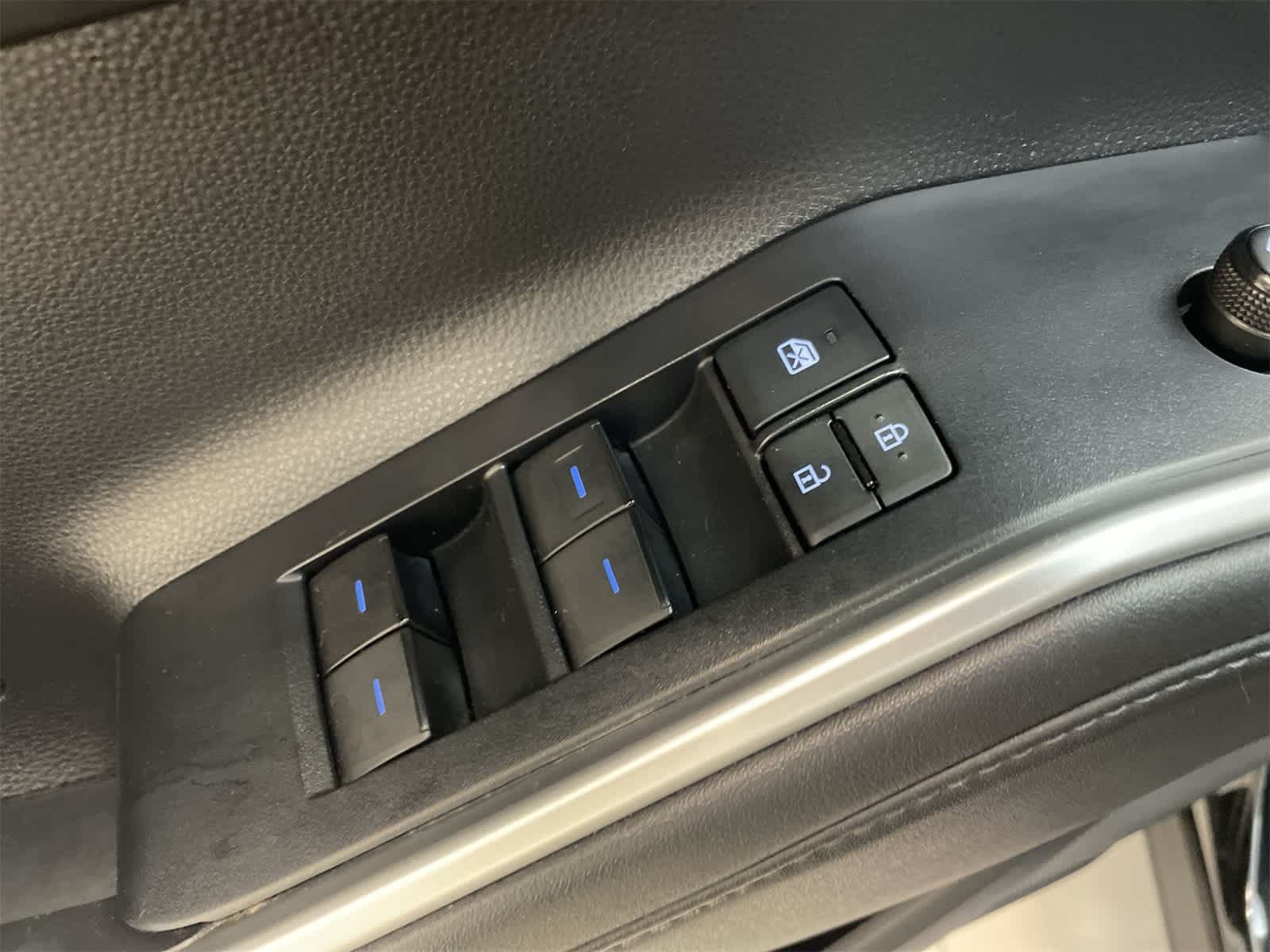 Thumbnail: 2022 Toyota Highlander - 15